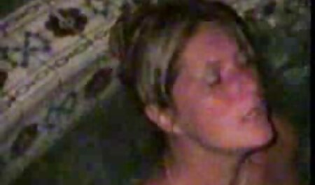 Lesben Mädchen in kostenlose deutsche sexviedeos Latex auf dem Bett